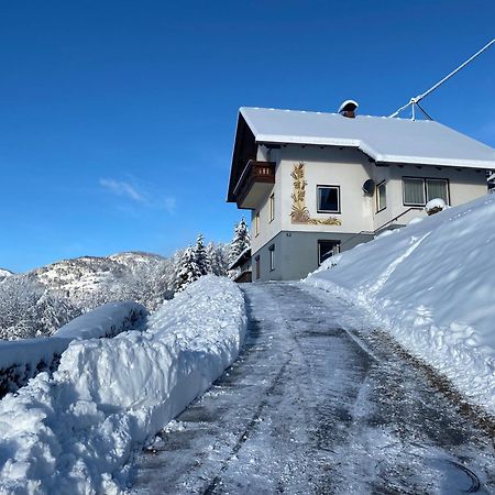 Nocky Mountains Lodge And Apartment Radenthein Exterior foto